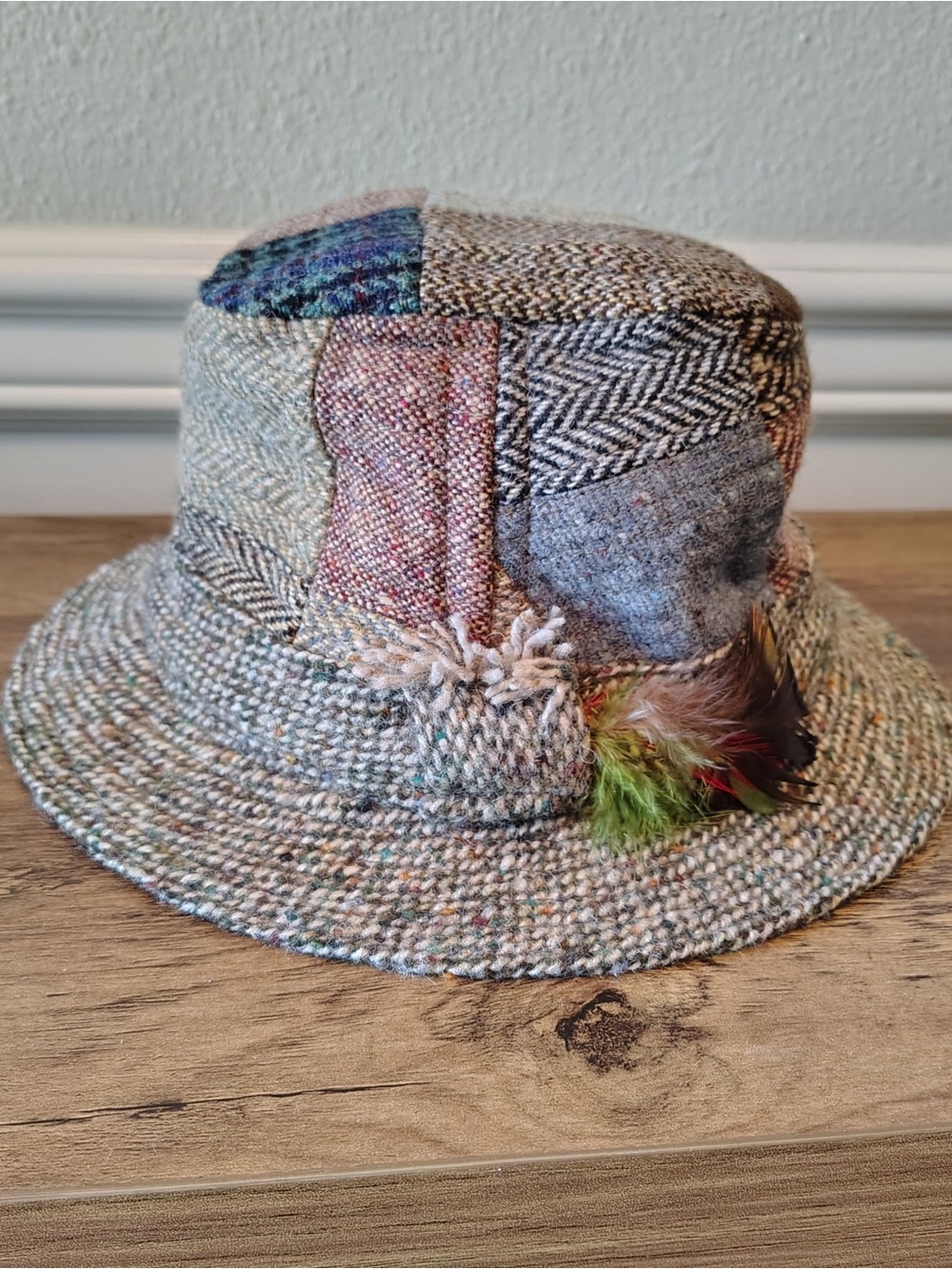 Vtg HANNA HATS Donegal Ireland 100% Wool Hat Small Panel Tweed Patched Feather